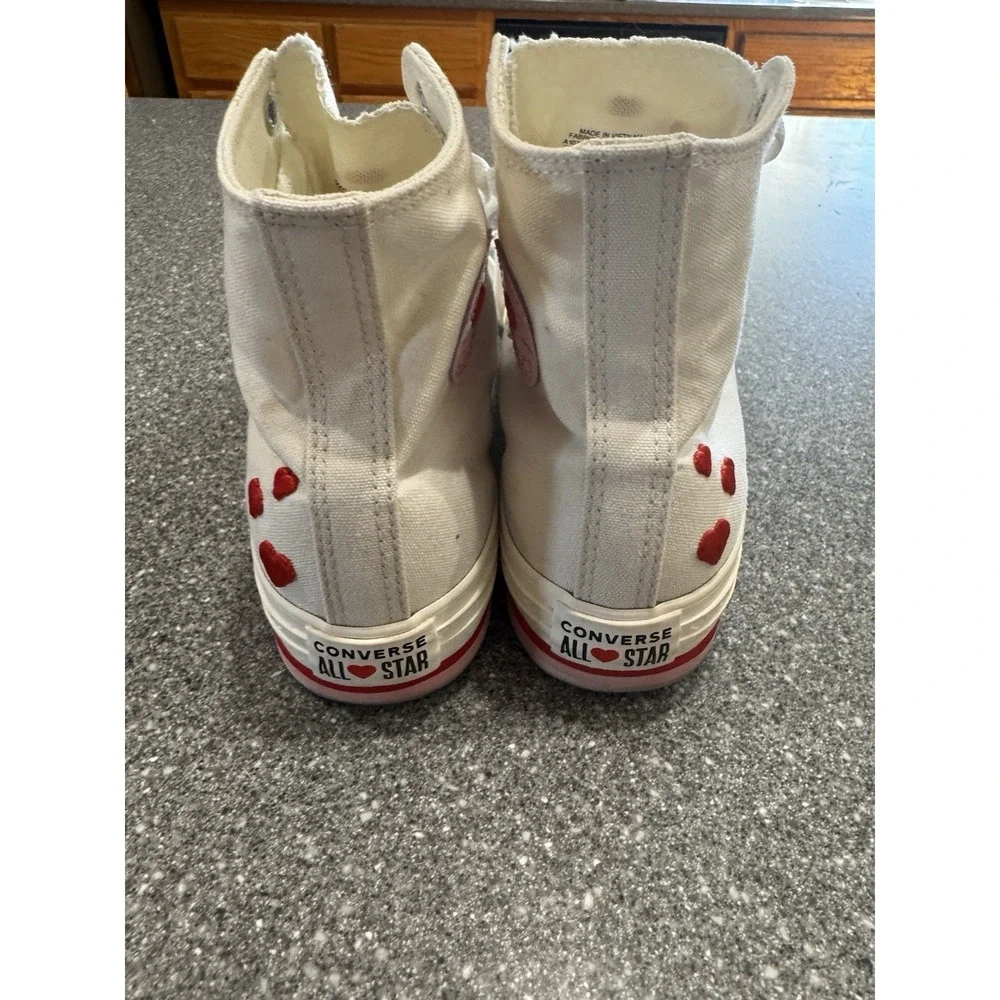 Kids Converse Chuck Taylor All Star Life High Top Sneaker Hearts Size 6 EUC SB9